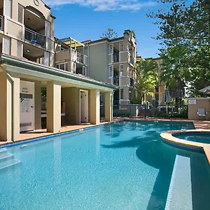 Beaches On Wave Street *** Gold Coast